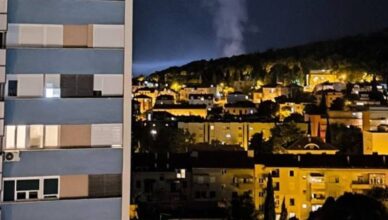 FOTO Požar na Marjanu u Splitu, izazvala ga pirotehnička raketa