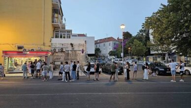FOTO Velike gužve na kioscima u Splitu. Ivošević: Zahvaljujući sajmenim danima mogu raditi!