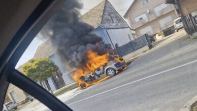 VIDEO Buknuo požar na autu kod Belog Manastira: 'Žena je neposredno prije parkirala'