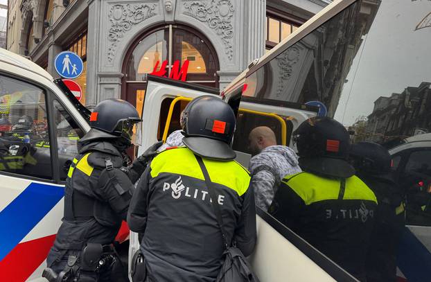 Pro-Palestinian banned demonstration in Amsterdam